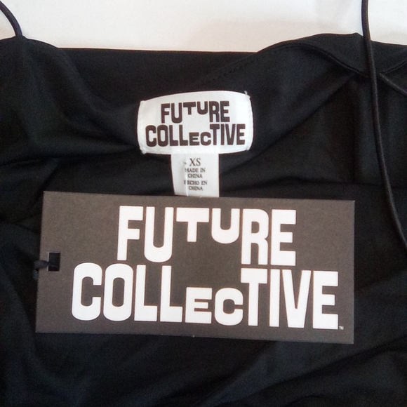 Black Ruched Women's Top - Picture 3 of 9